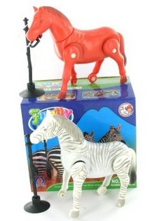MANEGE P&Auml;ERD & ZEBRA AN ENGER K&Euml;SCHT