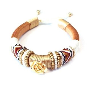 Ibiza Armband Braun mat g&euml;llener Blumm (1 Stk.)