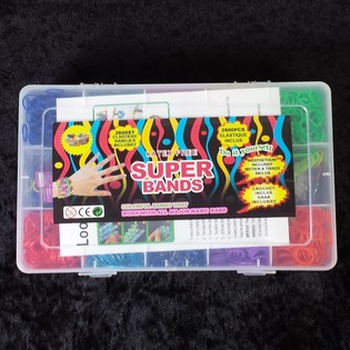 2.600 Super Bands / Loom Bandjes a grousser Box (6 Stk.)